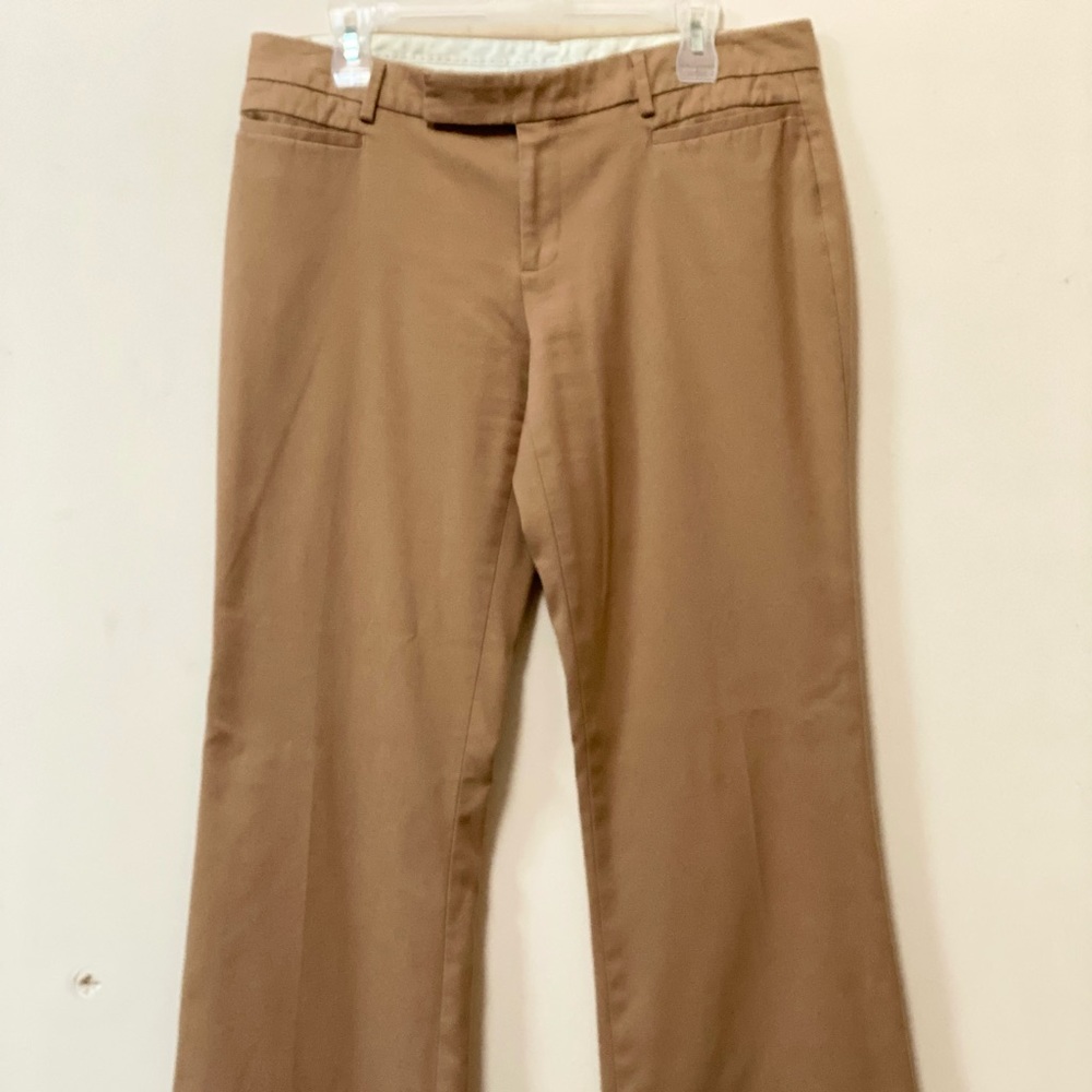 Gap tan trousers. Size 6R.
